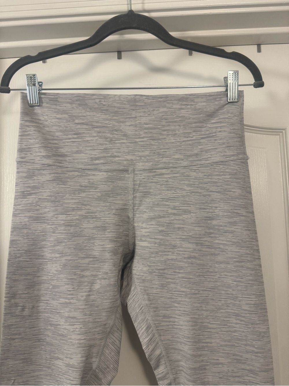 Lululemon Light Heather Gray High-Rise Leggings - Picture 2 of 8